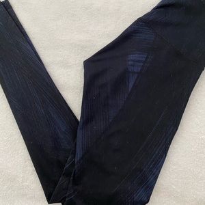 Black and blue lulu lemon leggings